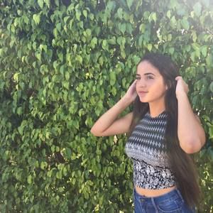 Meet your Posher, Marisa